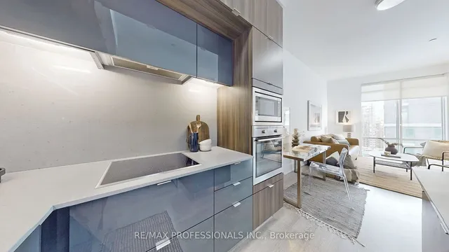 Additional image 14 of 15 Merchants Wharf Unit 1208