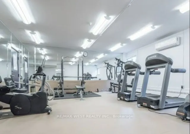 Additional image 12 of 360 Ridelle Ave Unit 911