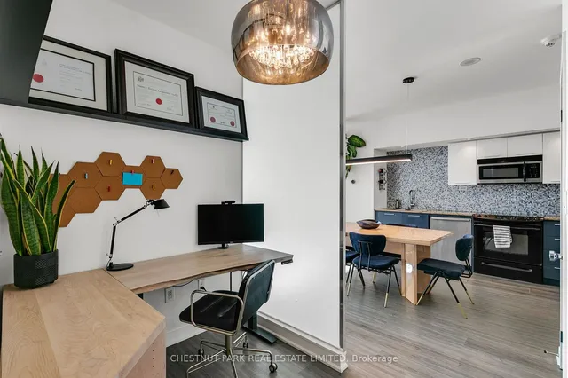 Additional image 30 of 25 Capreol Crt Unit 3010