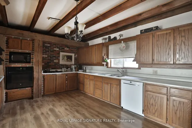 Additional image 15 of 1694 Centre Rd