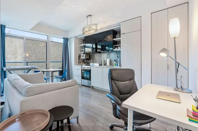 Additional image 13 of 6 Parkwood Ave Unit 303