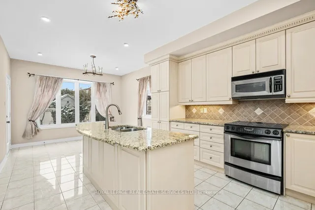 Additional image 10 of 1387 Ferncrest Rd