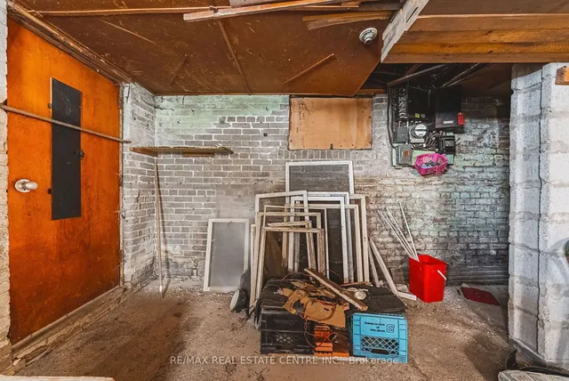 Additional image 27 of 8 MAIN St