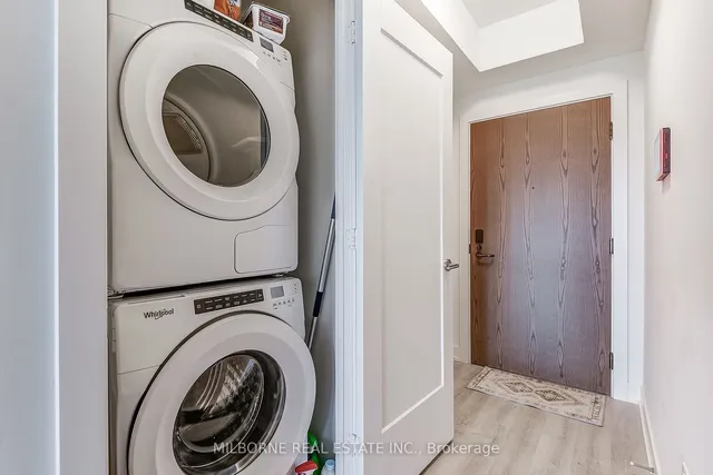 Additional image 15 of 30 Inn On The Park Dr Unit 1607