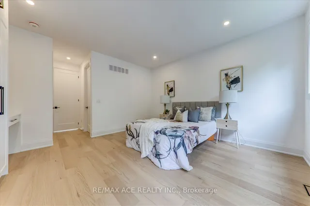 Additional image 19 of 153 King Edward Ave