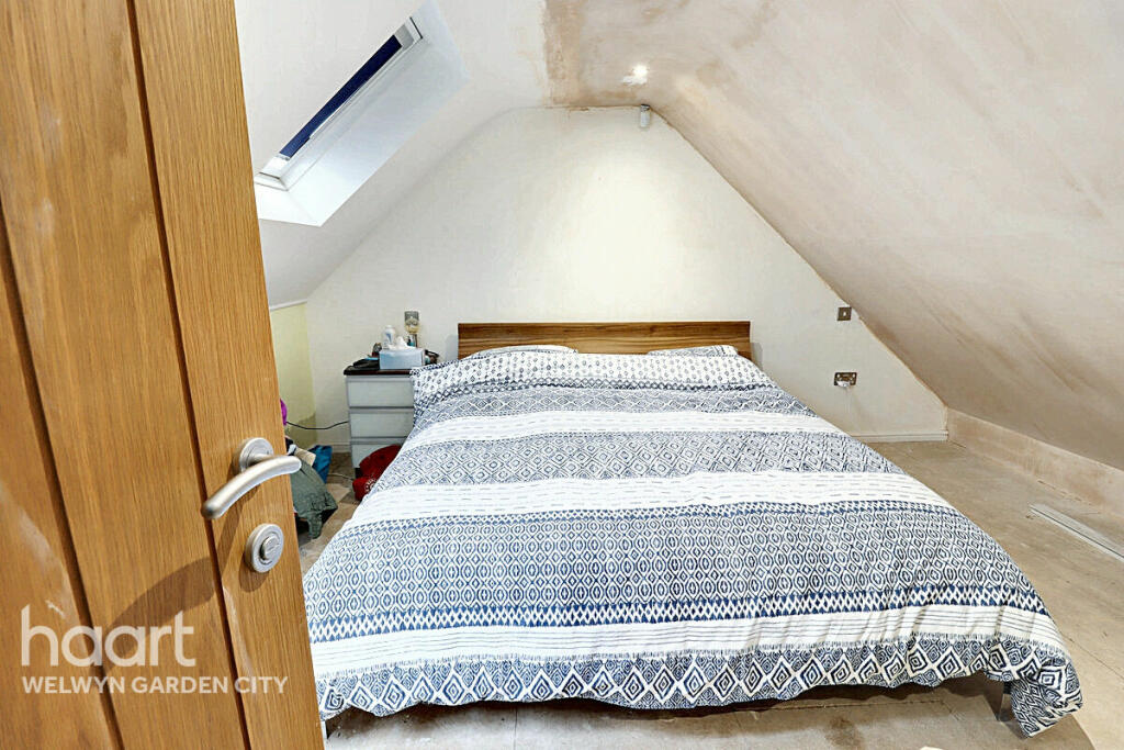 Additional image 22 of Hollybush Lane, Welwyn Garden City
