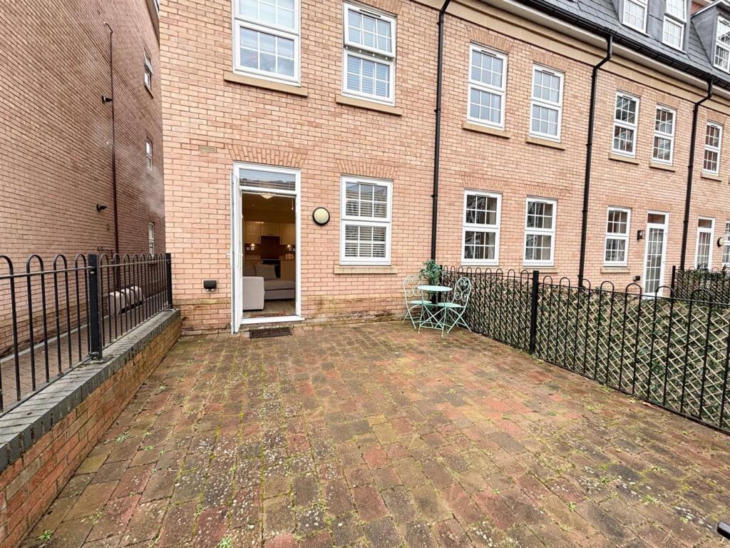 Additional image 11 of Sissinghurst Court, Main Street, Dickens Heath, Shirley