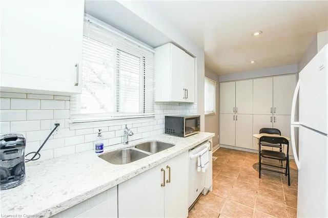 Additional image 31 of 47 Ellis Dr Unit 47