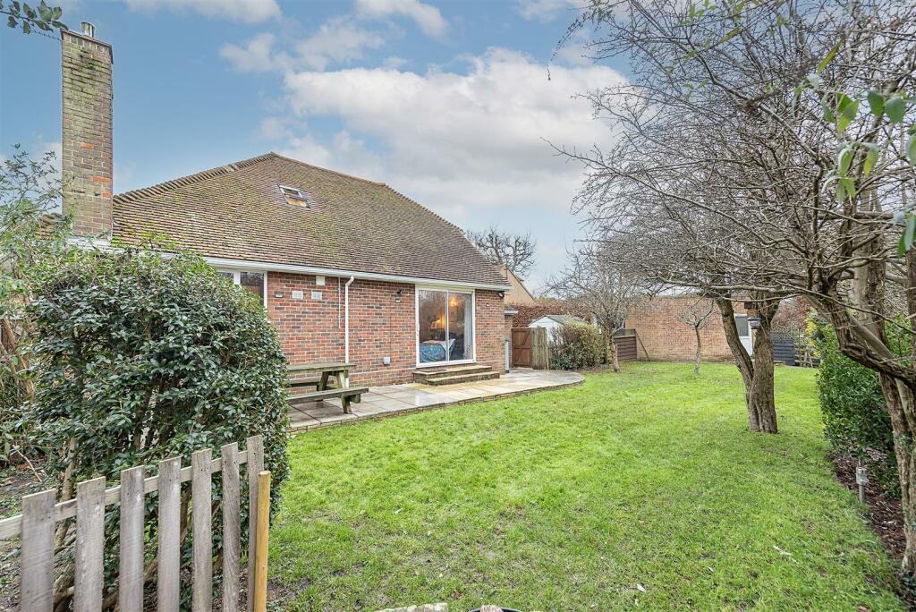 Additional image 11 of Walkers Close, Harpenden