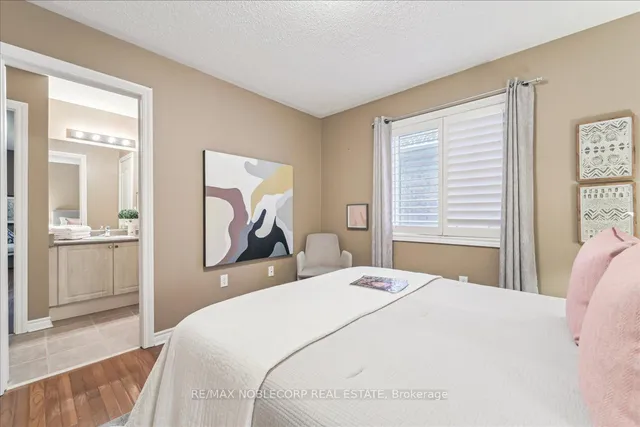 Additional image 33 of 32 Aristocrat Rd