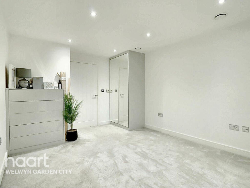 Additional image 4 of Bridge Road East, WELWYN GARDEN CITY