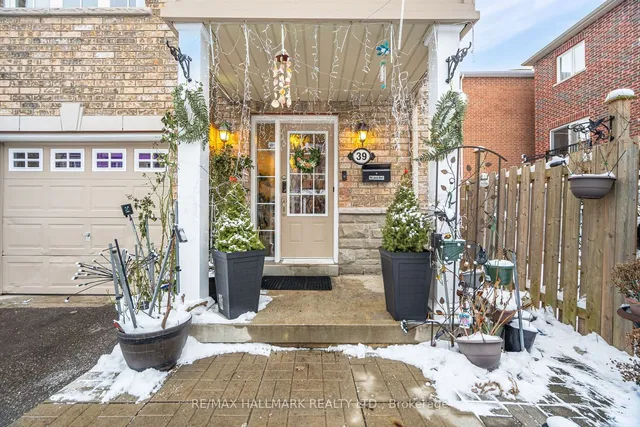 Additional image 2 of 39 Pin Lane