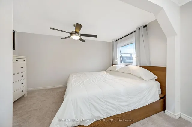 Additional image 22 of 323 Kipling Ave