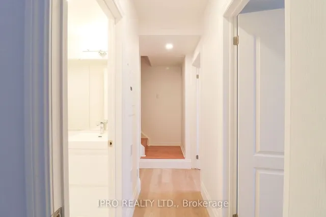 Additional image 18 of 3 Shank St Unit 304