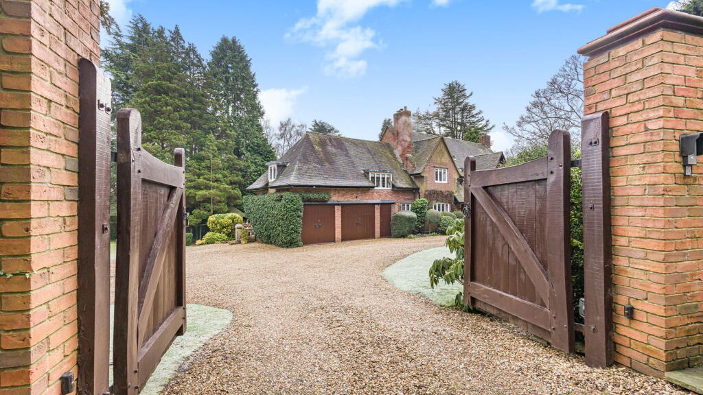 Additional image 27 of Hartopp Road, Four Oaks Park