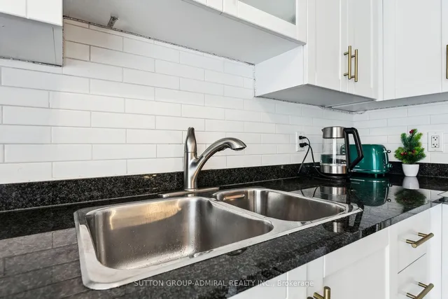 Additional image 20 of 34 Western Battery Rd Unit 435