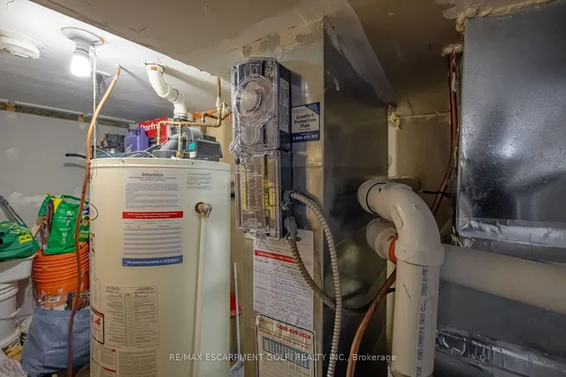 Additional image 31 of 86 Whitney Ave