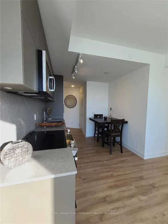 Additional image 7 of 135 East Liberty St Unit 1503