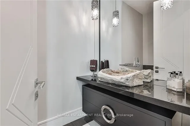 Additional image 14 of 2250 Chancery Lane