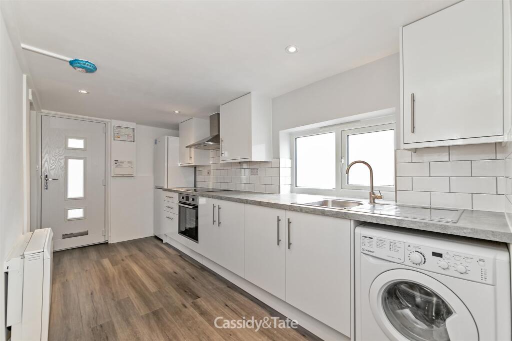 Additional image 18 of Victoria Road, Harpenden