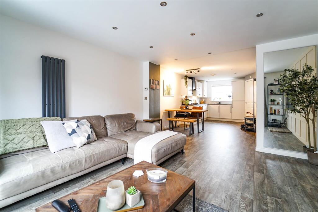 Additional image 4 of Clogger Close, Rossendale