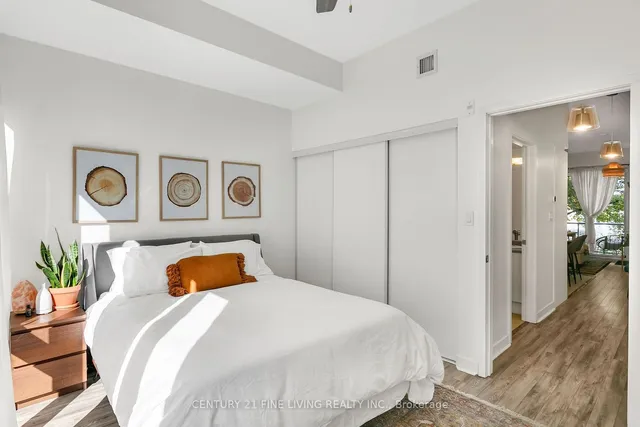 Additional image 18 of 34 Boston Ave Unit 2