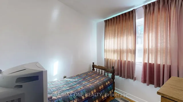 Additional image 29 of 24 Streamdale Crt