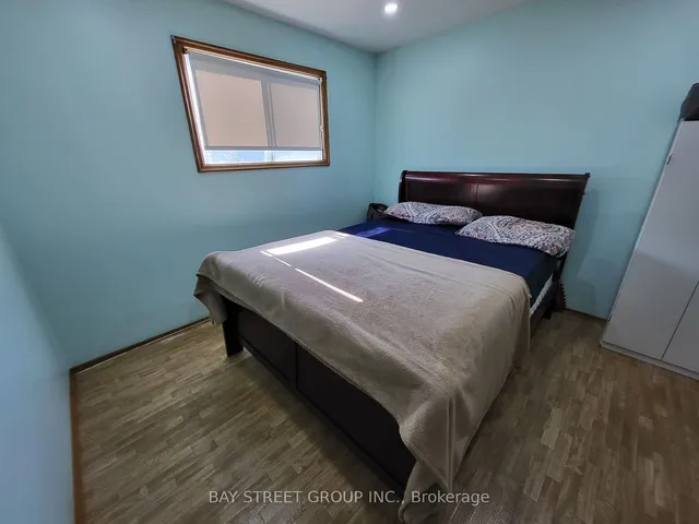 Additional image 8 of 11 Penny Lane