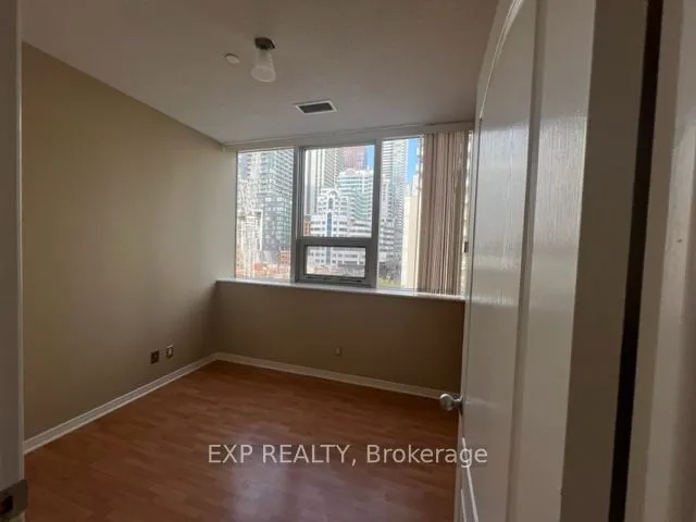 Additional image 10 of 393 King St Unit 501