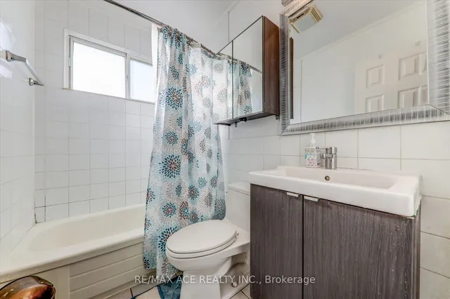 Additional image 16 of 126 Porchester Dr