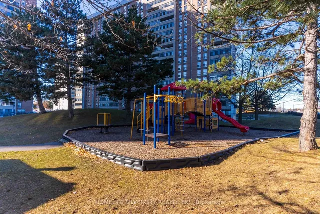 Additional image 39 of 18 Knightsbridge Rd Unit 2303