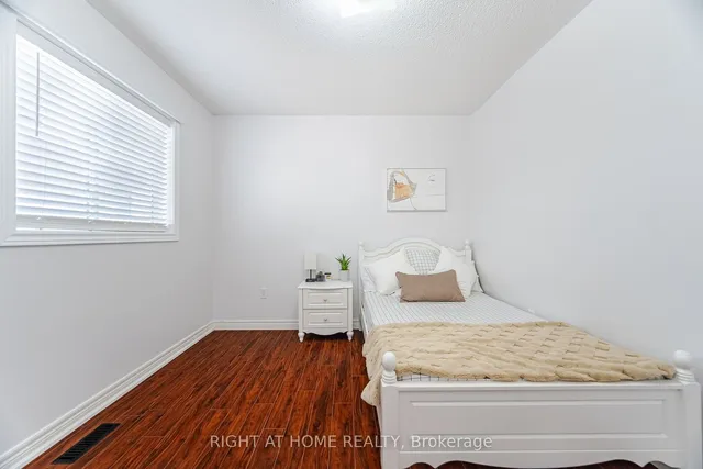 Additional image 27 of 1071 Kennedy Circ