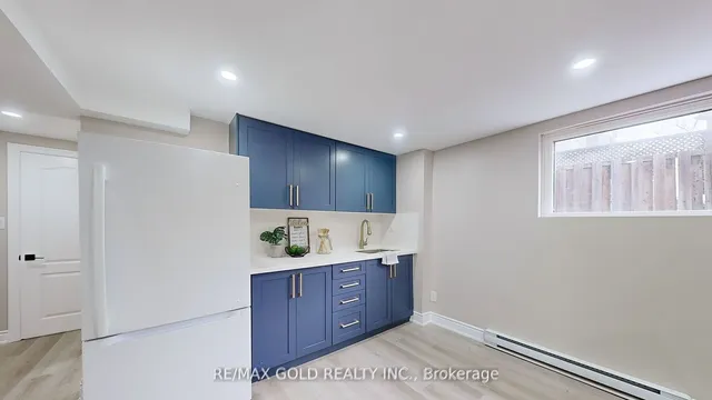 Additional image 27 of 23 Hallcrown Crt