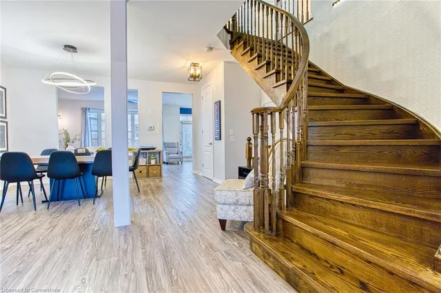 Additional image 24 of 382 Montreal Cir