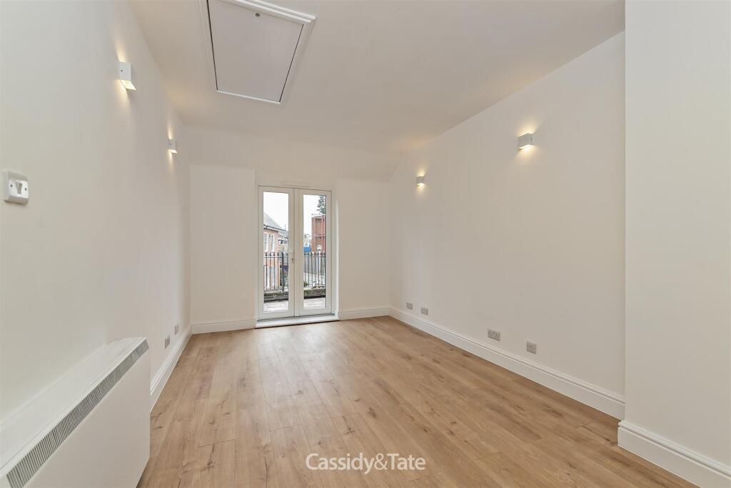 Additional image 10 of Victoria Road, Harpenden