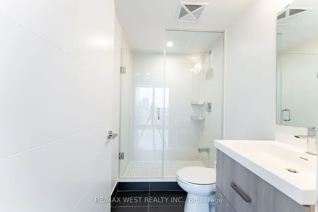 Additional image 14 of 50 Wellesley St Unit 3708