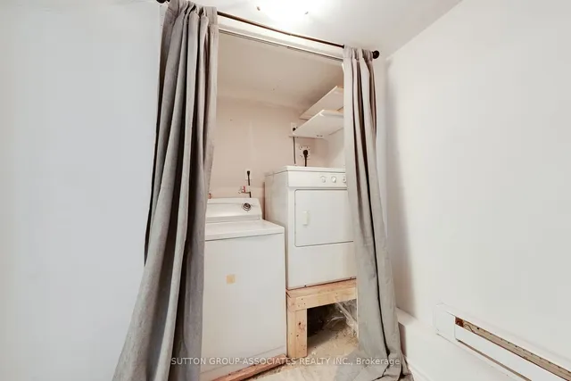 Additional image 16 of 882 Davenport Rd