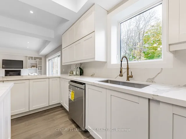 Additional image 13 of 19 DONALDA Cres