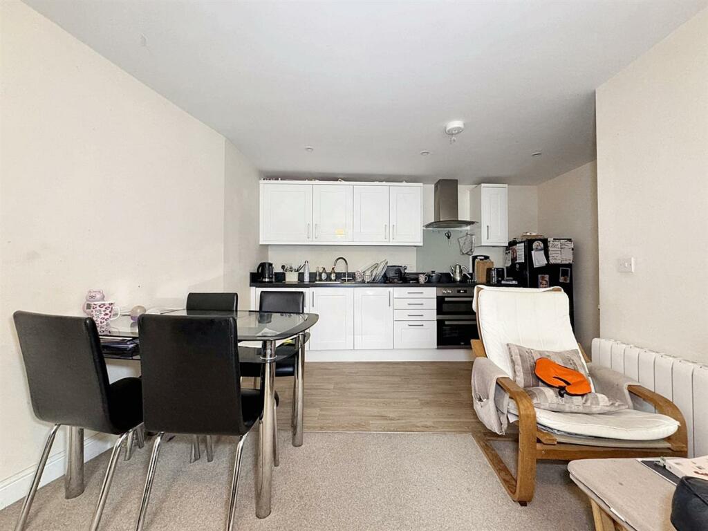 Additional image 5 of High Street, Midsomer Norton