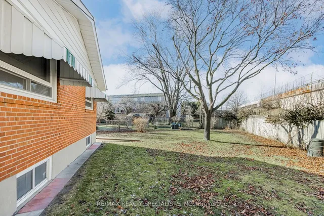 Additional image 31 of 8 Rollins Pl