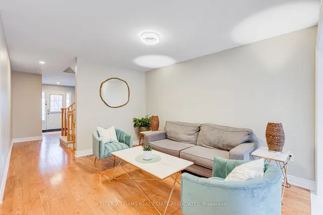 Additional image 12 of 94 Panton Tr