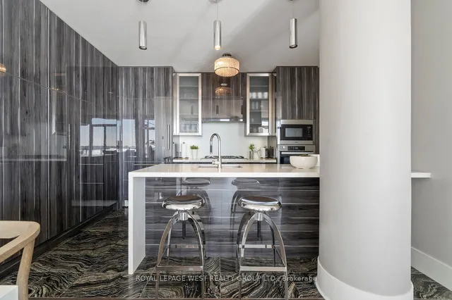 Additional image 12 of 29 Queens Quay Unit 904