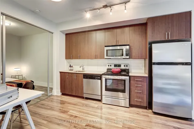 Additional image 8 of 560 Front St Unit 726