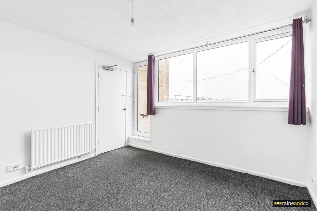 Additional image 20 of White Lion House, Town Centre