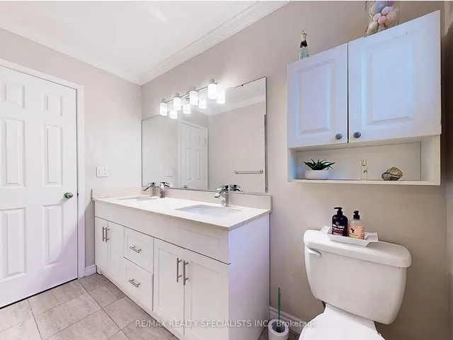 Additional image 18 of 8 Stephensen Crt