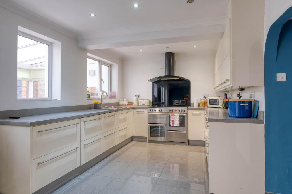 Additional image 5 of Oakenshaw Road, Greenlands, Redditch B98 7PA