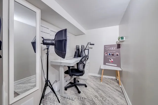 Additional image 34 of 1038 Laurier Ave