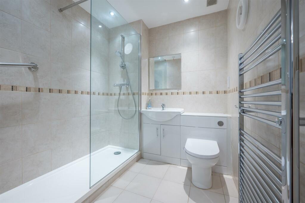 Additional image 7 of Chestnut Walk, Henley-In-Arden