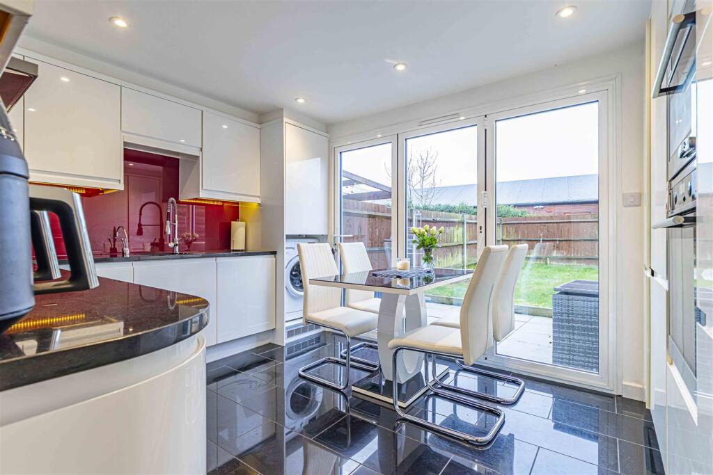 Additional image 14 of High Street, London Colney