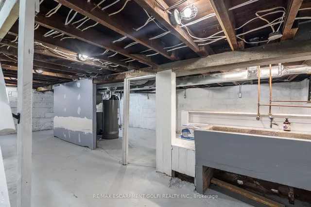 Additional image 31 of 50 Whitfield Ave